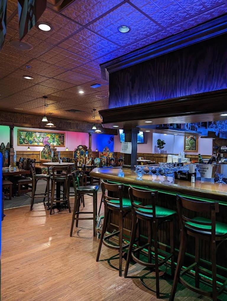 The Garden Inn エルクハート エクステリア 写真