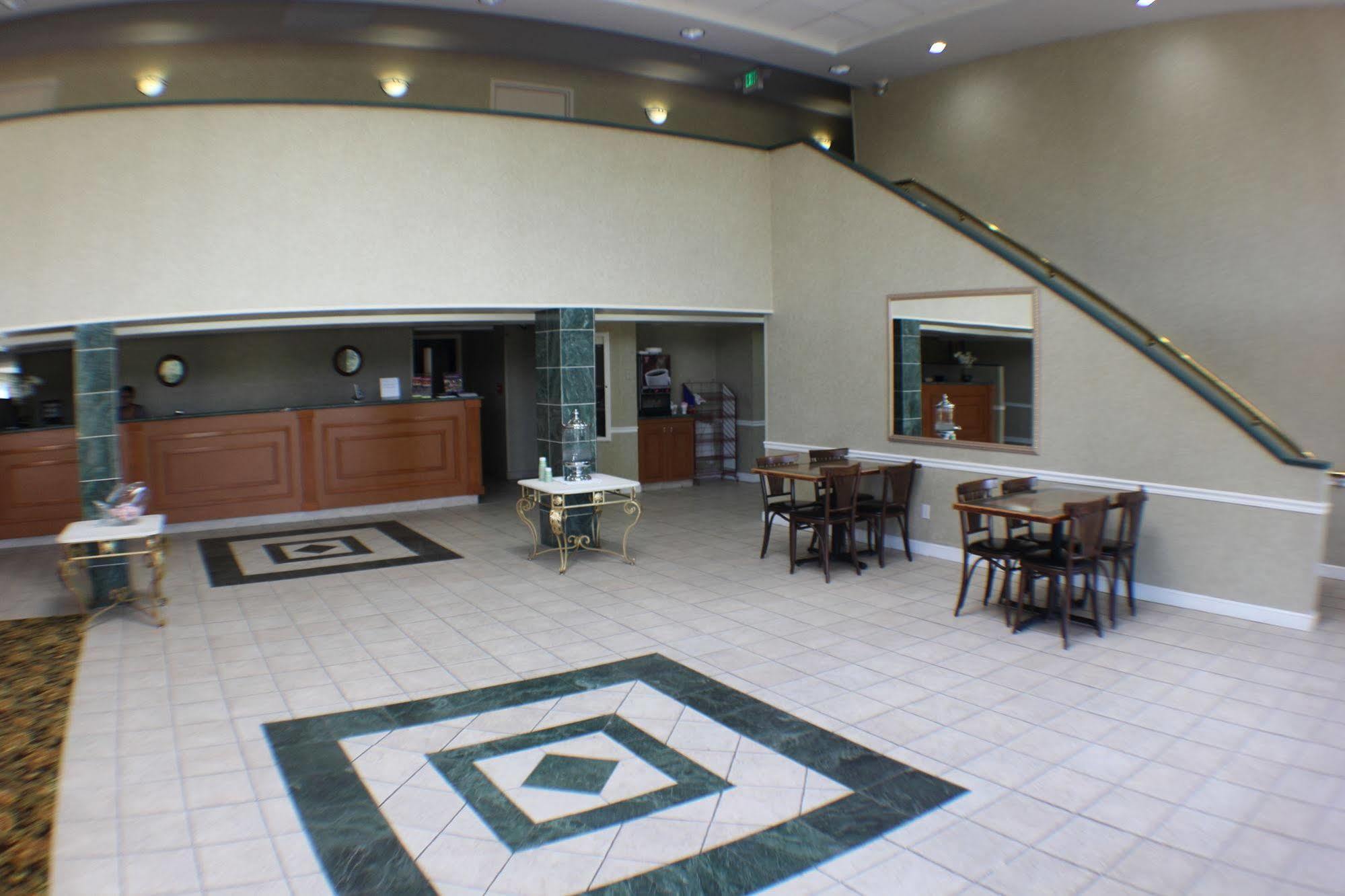 The Garden Inn エルクハート エクステリア 写真