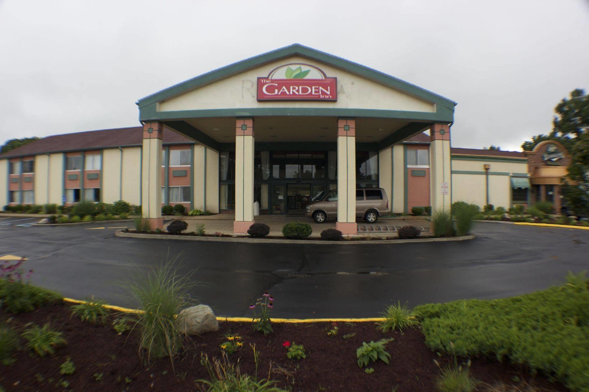 The Garden Inn エルクハート エクステリア 写真
